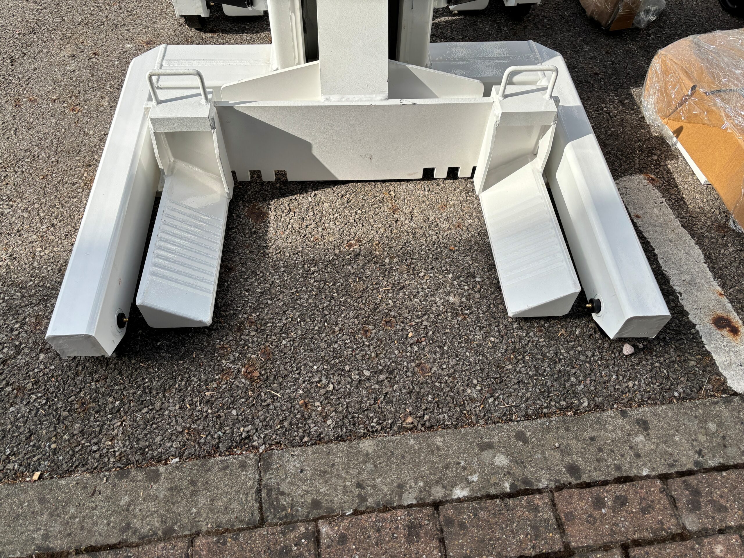 Maxima Premium Wireless Mobile Columns 7500 Kg Per Column - Image 4